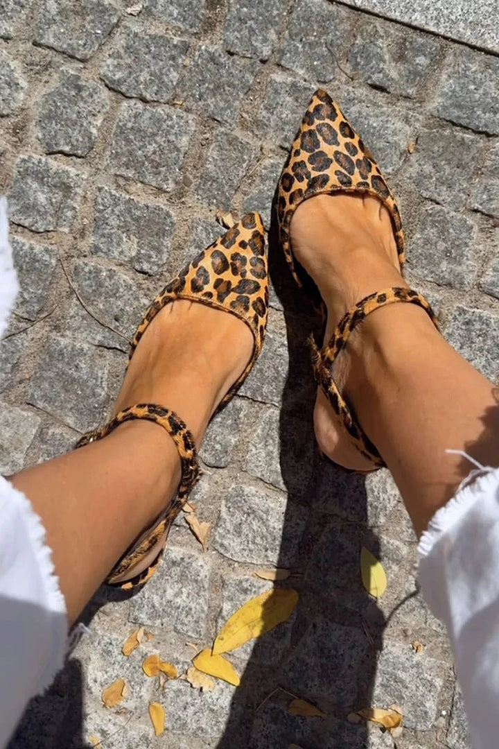 Pointed ballet flats with strap