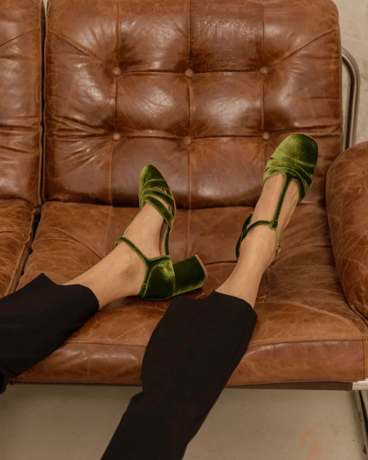 Shoe with t-bar and stable heel