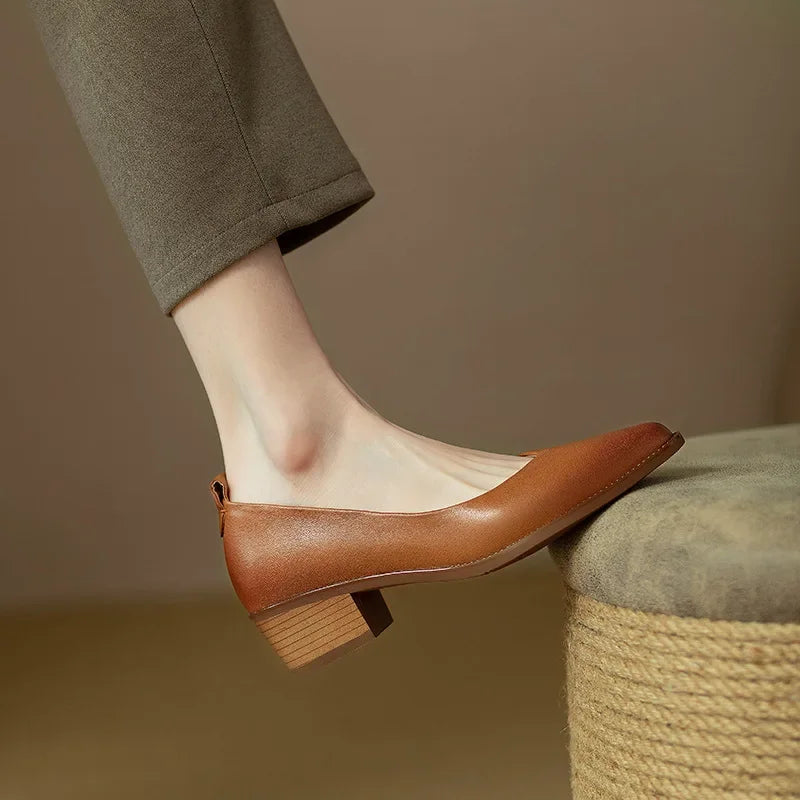 Helen Classic Pumps