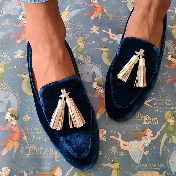 Midnight elegance loafers with champagne tassels